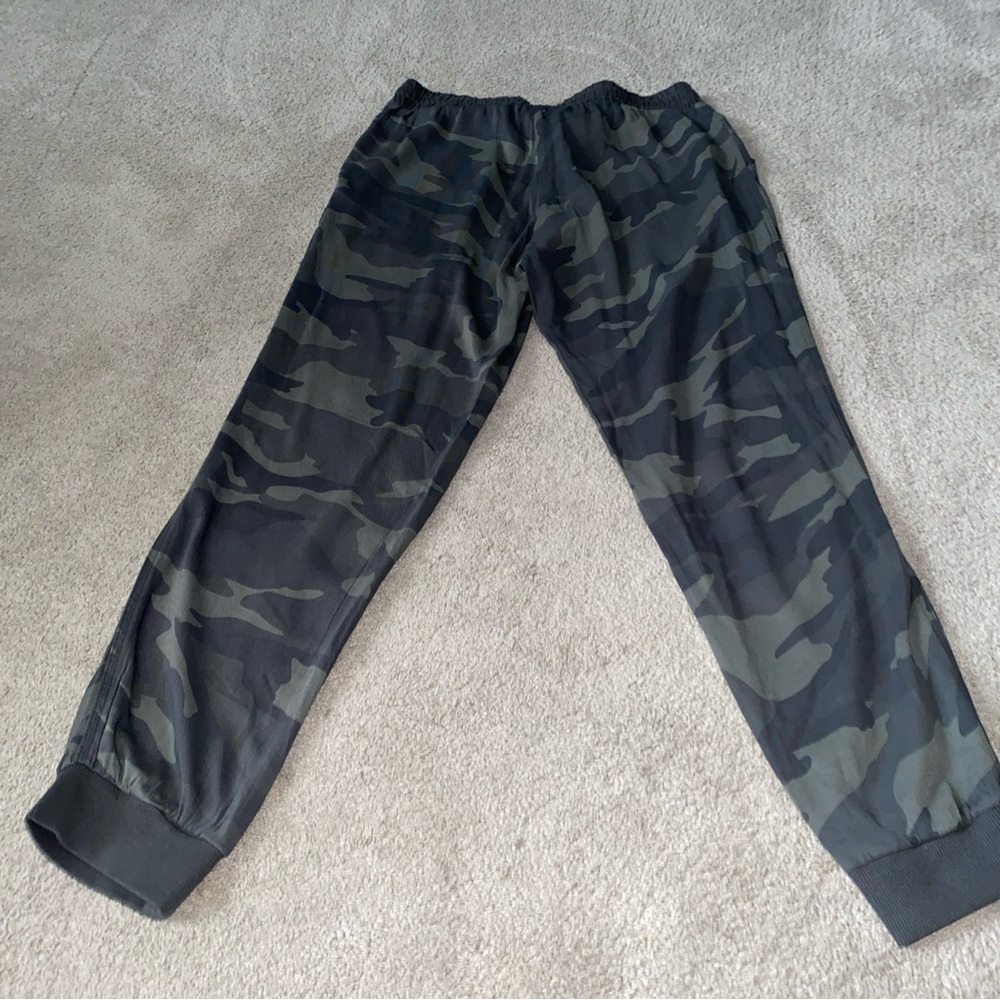 Splendid Rayon Camo Jogger Pants Size Small Green‎ Drawstring Elastic Waist